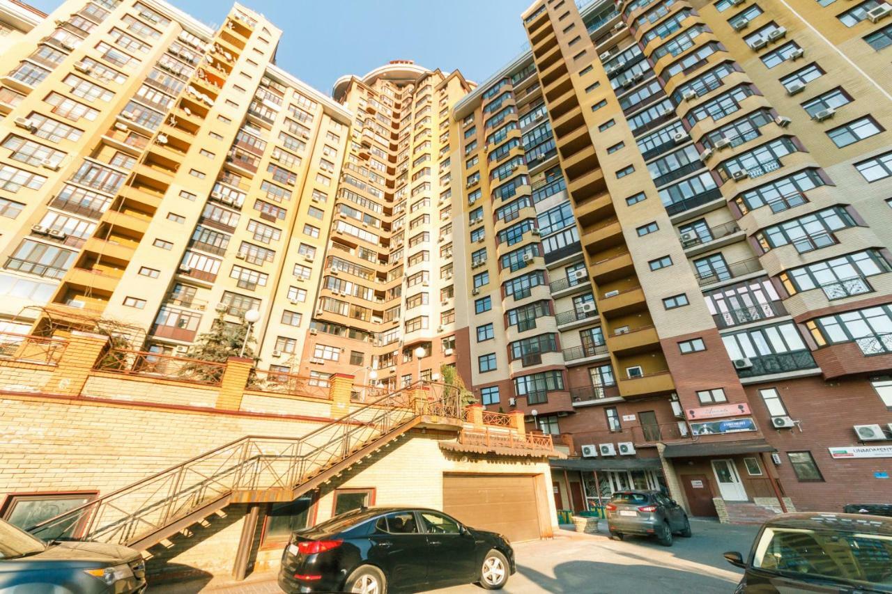 3 Комнатные Апартаменты В Центре Печерска Kijów Zewnętrze zdjęcie